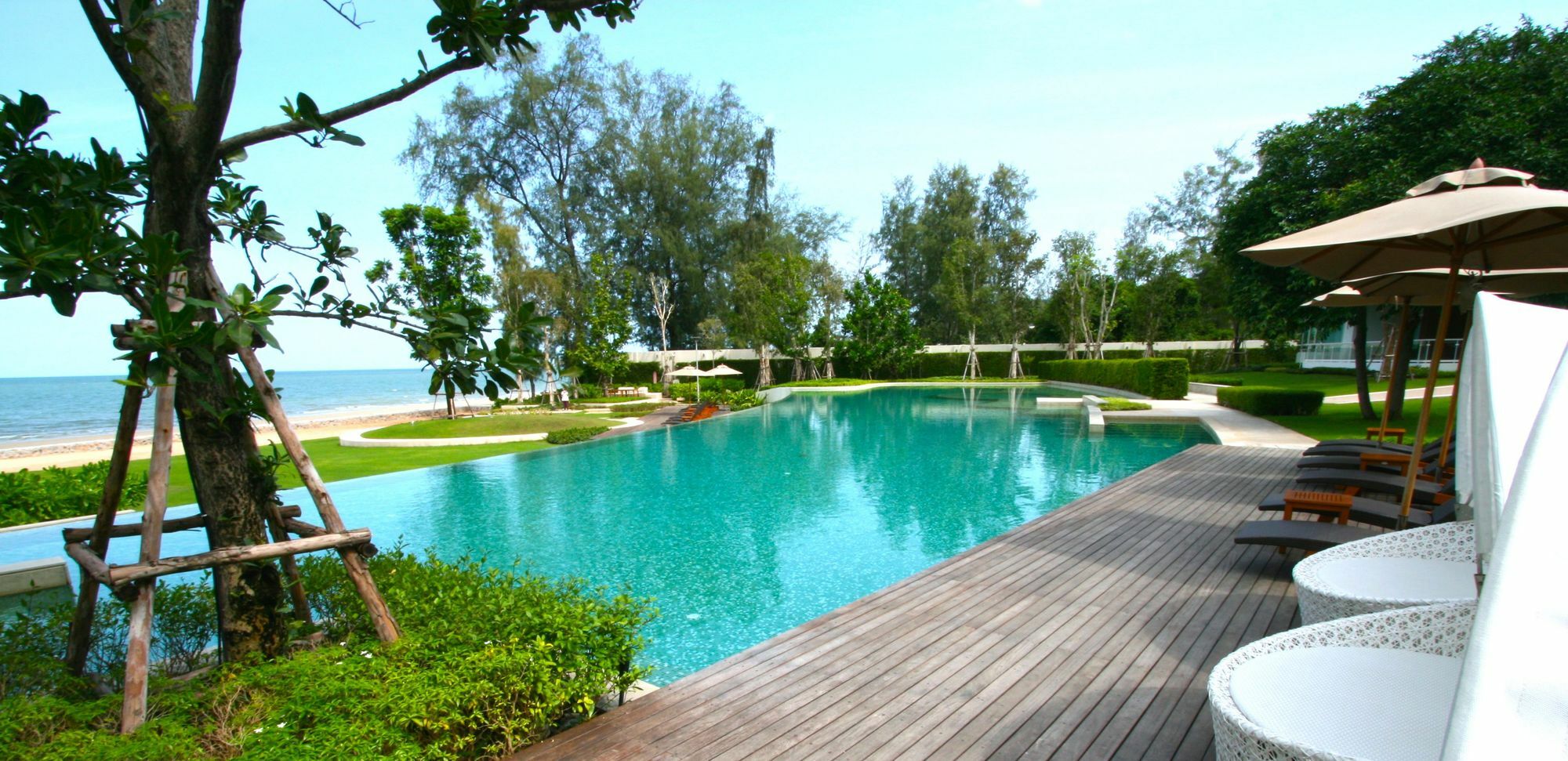 Luxury Beachfront Condo Hua Hin Exterior photo
